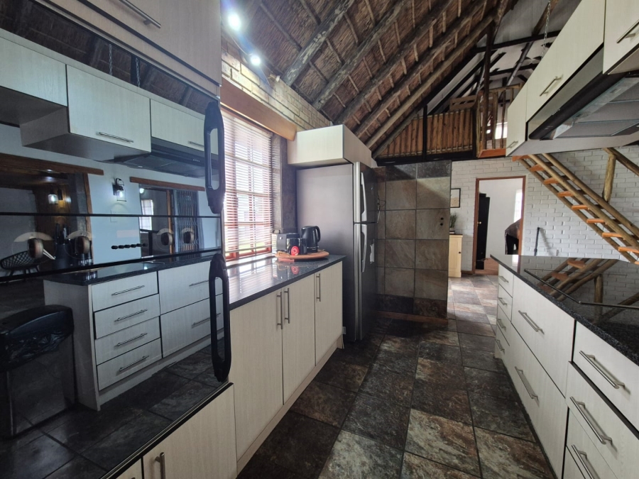 4 Bedroom Property for Sale in Oranjeville Free State